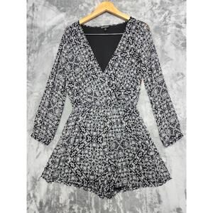 Express Romper Womens M Black White Floral Paisley Chiffon Long Sleeve Wrap